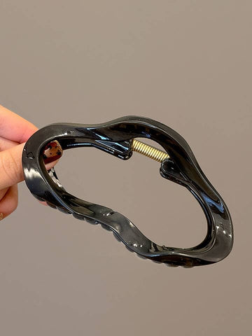 Large black claw clip